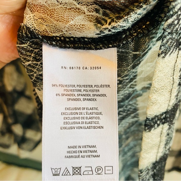 AKEMI + KIN Patrizia Sheer Buffalo Check Plaid Long Sleeve Top Black White XS - Picture 9 of 9